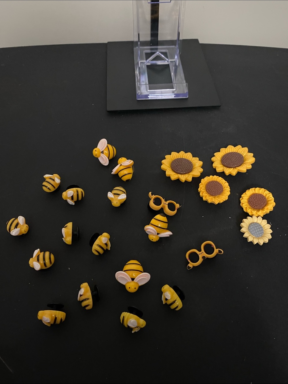 Yellow Sunflower & Bee shoe/bag charms